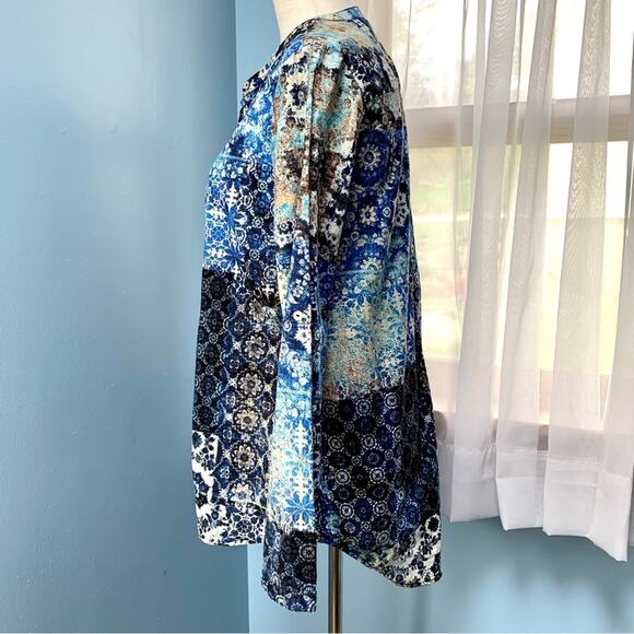 Soft Surroundings Blue Batik Print Button Down Size Small - Picture 3 of 7